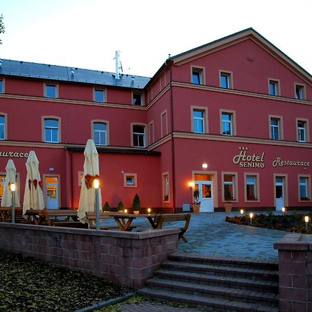 Hotel Senimo Olomouc Bagian luar foto